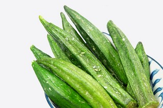 《忆梅》原文、翻译及赏析_忆梅古诗意思视频