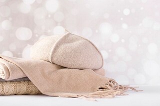 雨霖铃·寒蝉凄切的诗加解释_雨霖铃(寒蝉凄切)原文及翻译