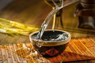 和子由踏青_苏轼的诗原文赏析及翻译（和子由踏青阅读答案）