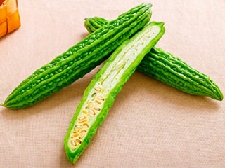 朋友圈怀念逝去亲人的句子简短精辟（怀念逝去亲人怎样发朋友圈）